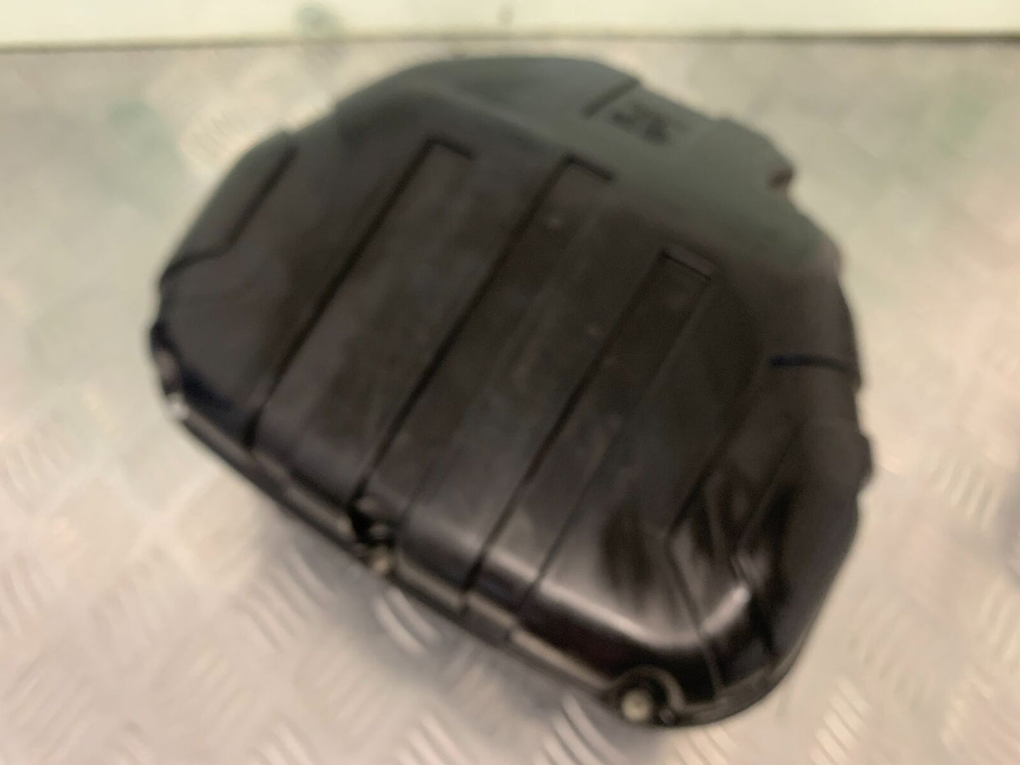 YAMAHA XJ6 XJ6-S AIRBOX   YEAR 2009-2015 (STOCK 991)