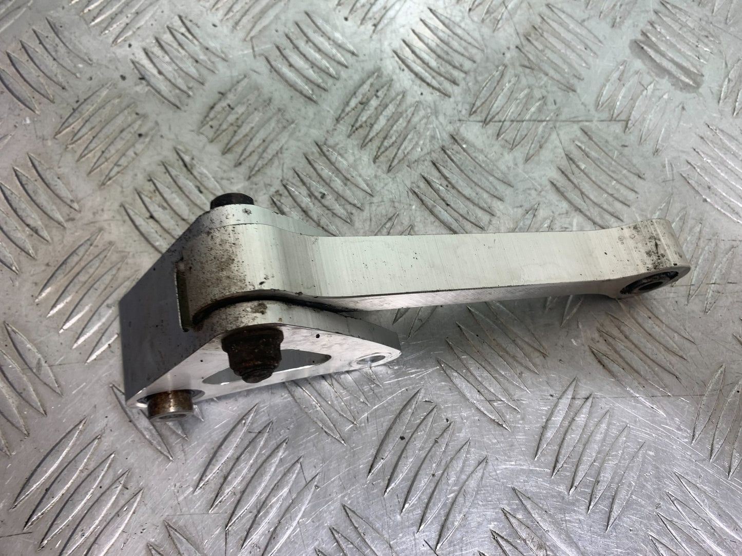 YAMAHA YZF R1 14 B BIG BANG REAR SHOCK LINKAGE   2009-14 (CMB1175)