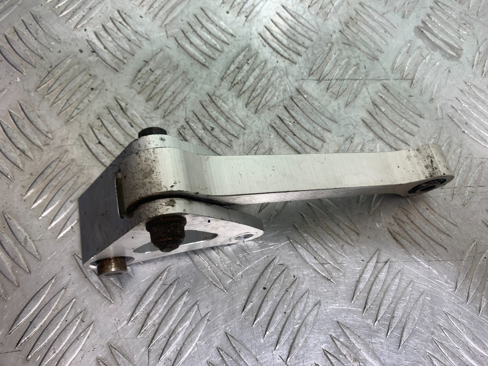 YAMAHA YZF R1 14 B BIG BANG REAR SHOCK LINKAGE   2009-14 (CMB1175)
