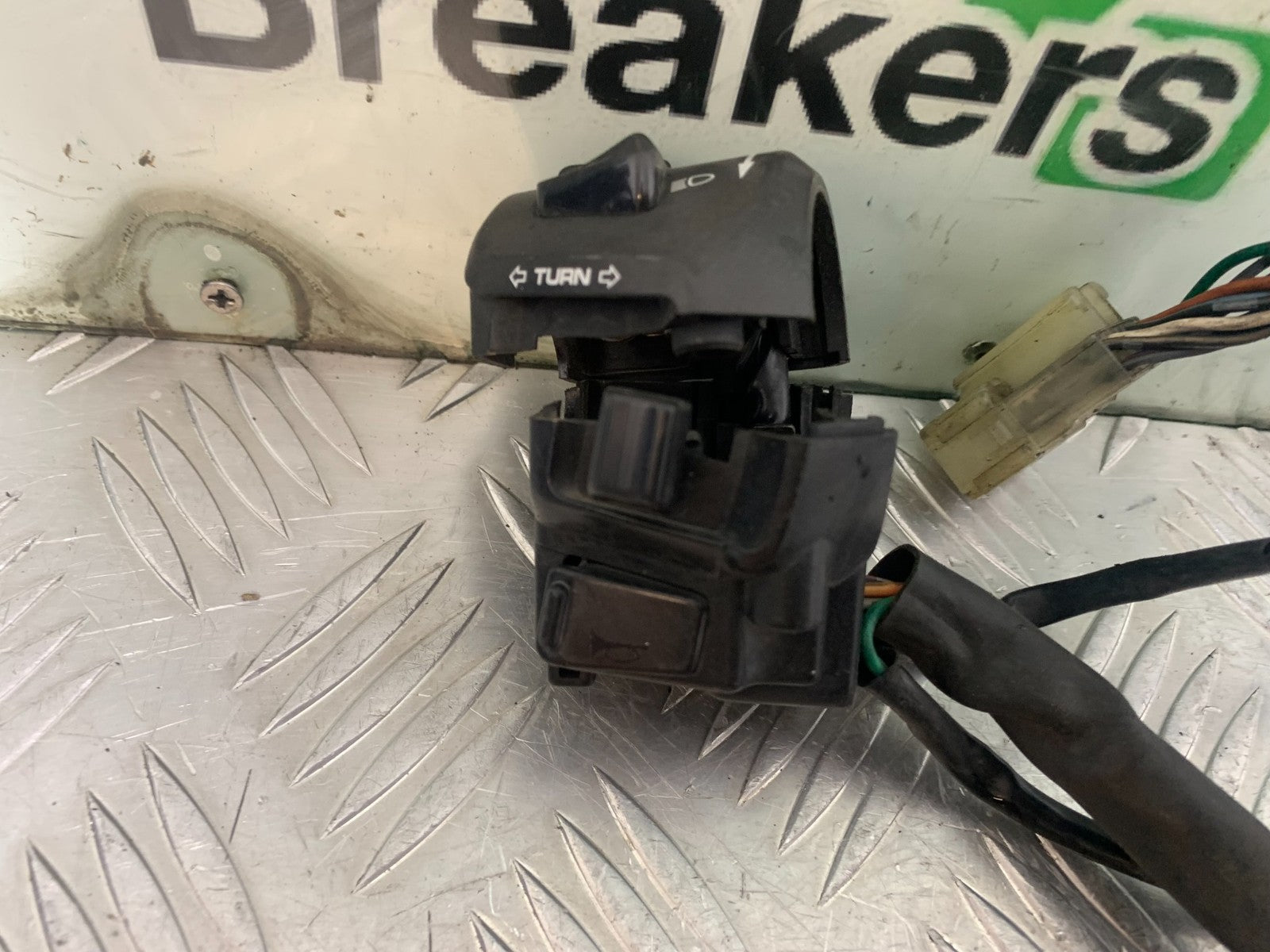 HONDA CBR600 CBR 600 FX FY LEFT SWITCH GEAR  YEAR 1999-2000 (CMB1287)