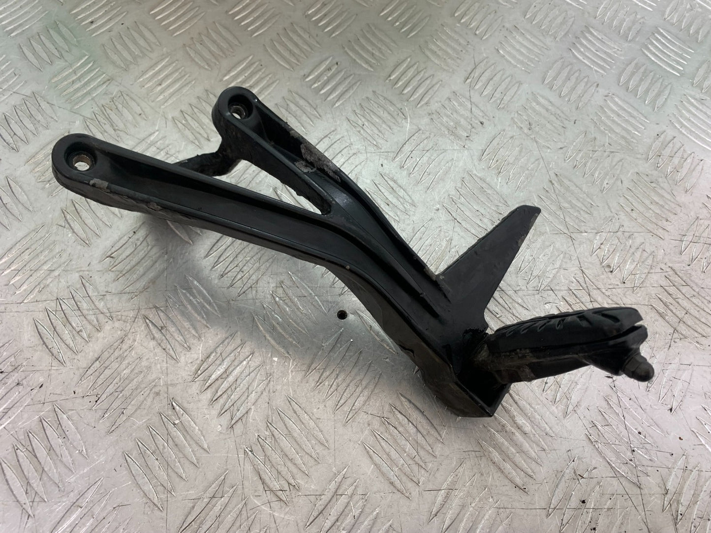 KTM RC125 RC 125 LEFT REAR HANGER  YEAR 2017-2022 (CMB 1244)