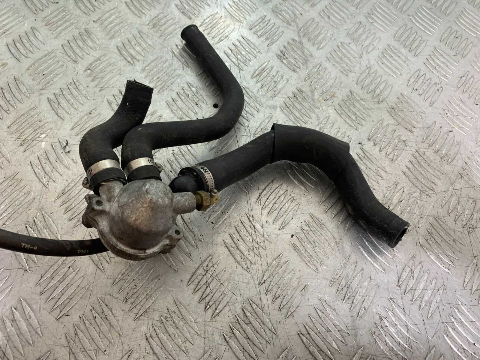 HONDA NT650 V DEAUVILLE THERMOSTAT  YEAR 1998-01(CMB1320)