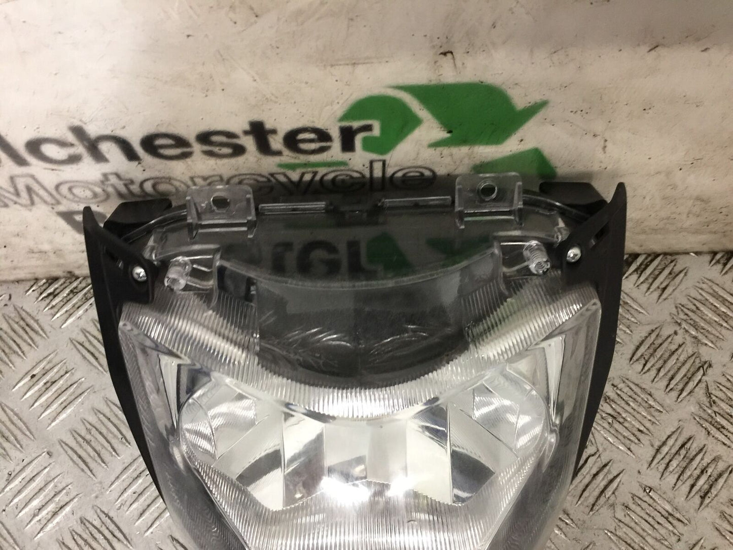 YAMAHA MT03 HEADLIGHT  YEAR 2018  (STOCK 801)