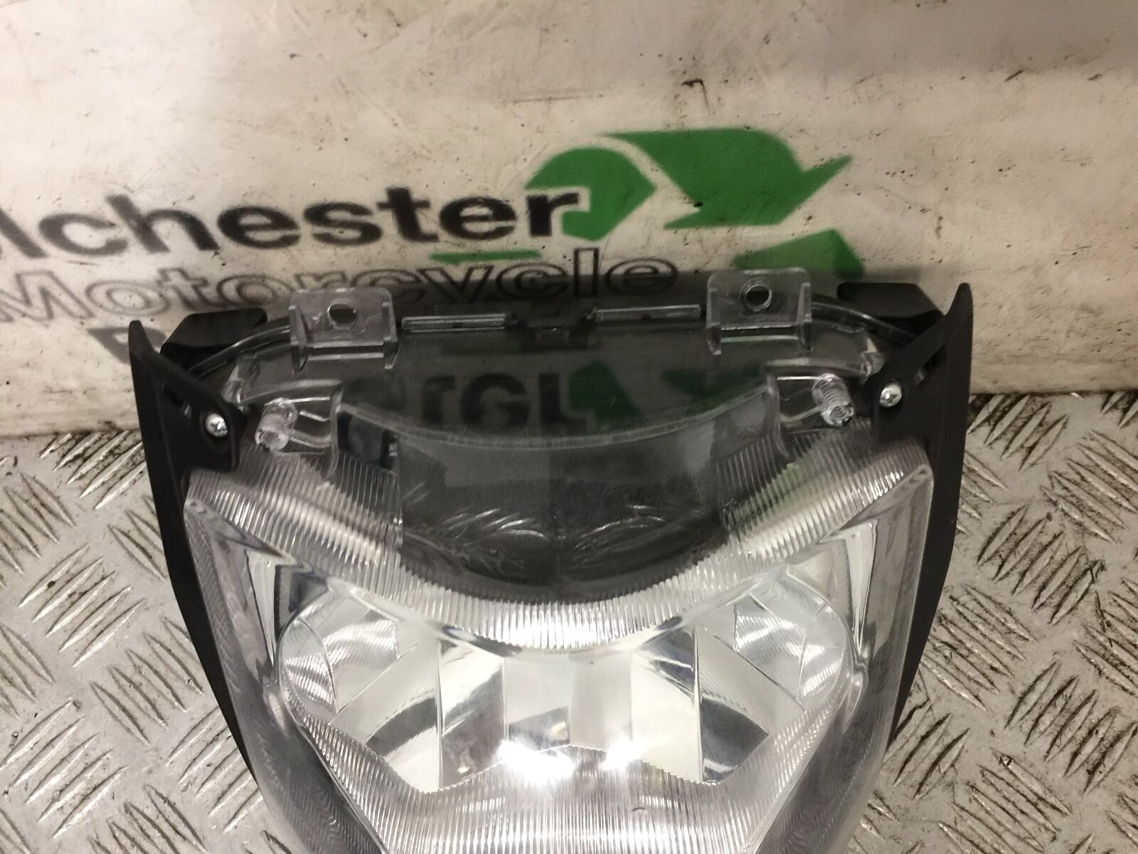YAMAHA MT03 HEADLIGHT  YEAR 2018  (STOCK 801)