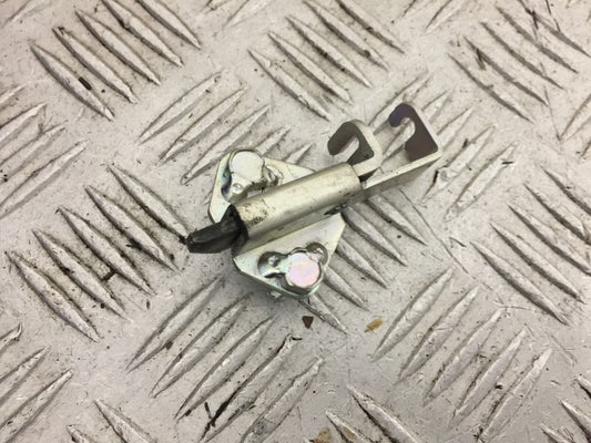 YAMAHA MT03 REAR SEAT CLAMP  YEAR 2018  (STOCK 801)