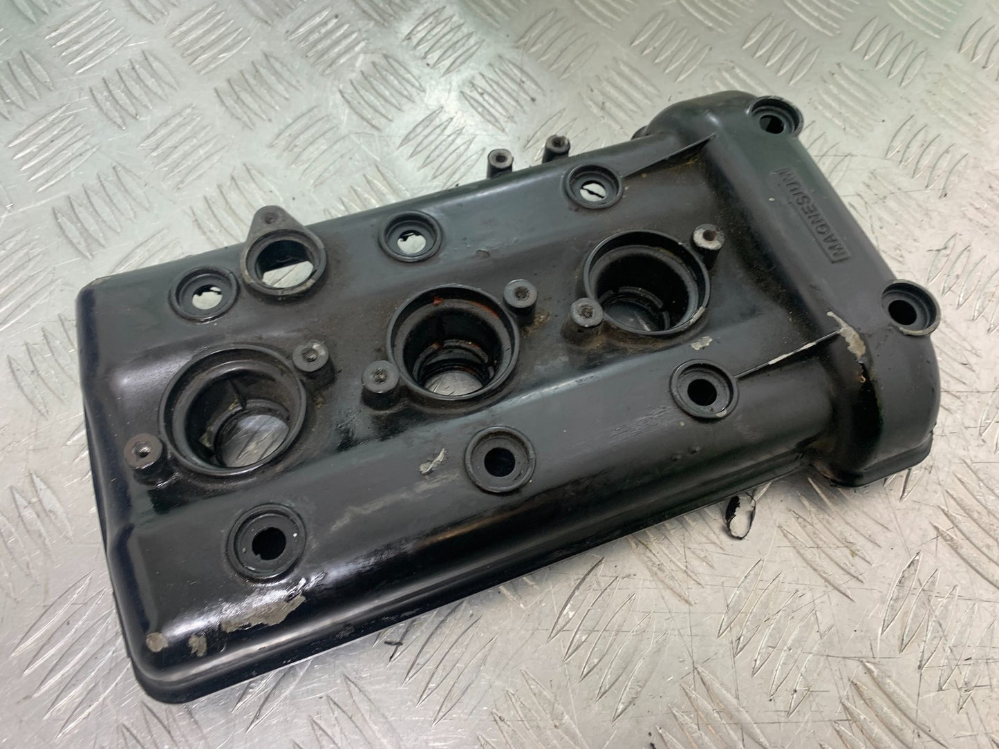 TRIUMPH 955i SPRINT ST ROCKER COVER YEAR 1999-2004