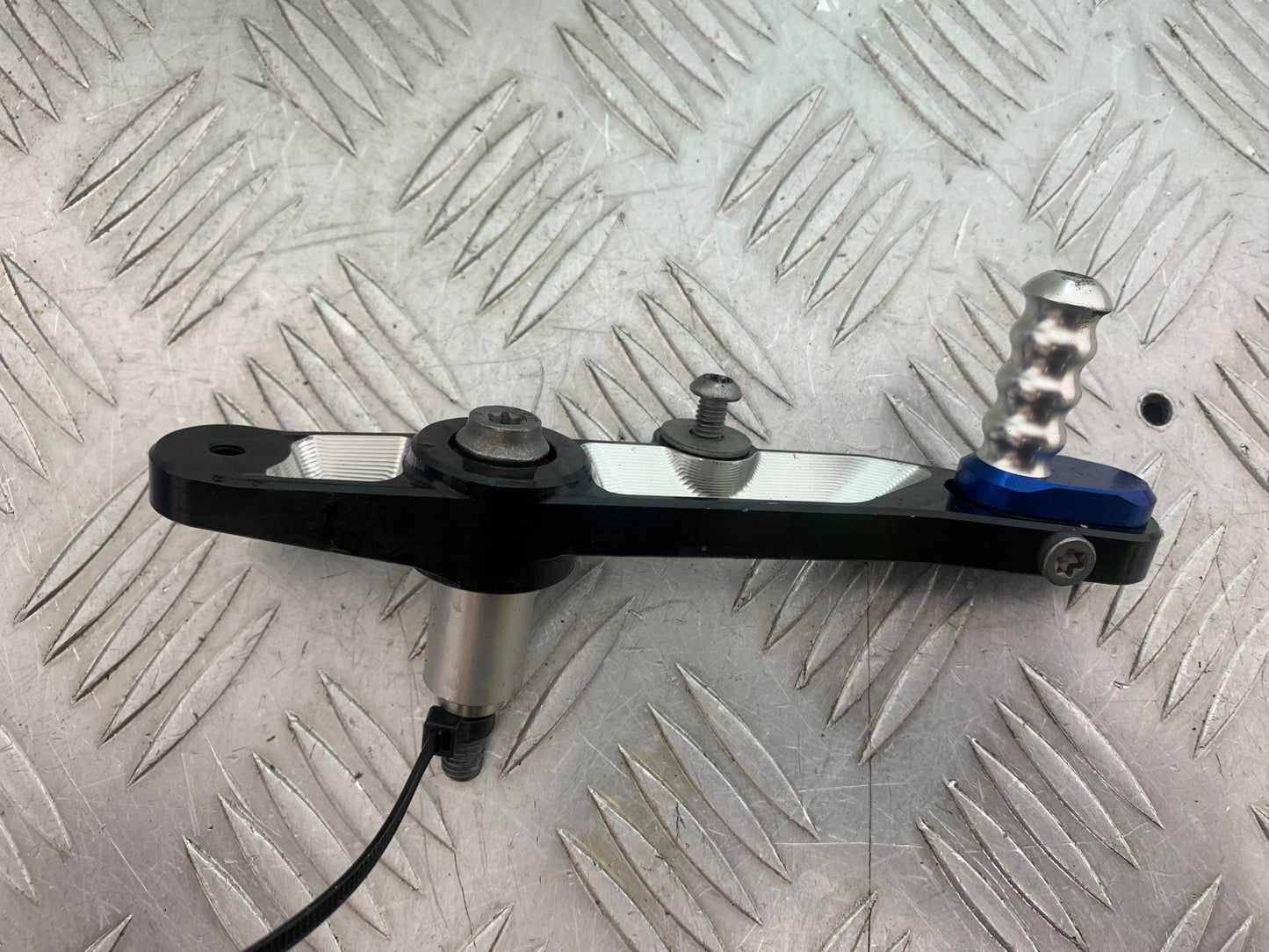 BMW M1000 R  LEFT FRONT HANGER HANGER YEAR 2023-2024 (CMB1140)