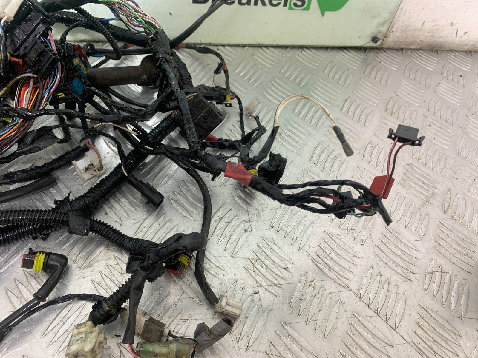 PIAGGIO VESPA GTS 125 WIRING LOOM  YEAR 2009-2014  (CMB1261)