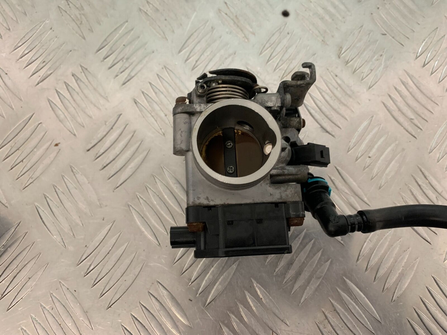 KAWASAKI NINJA 250 SL THROTTLE BODY  YEAR 2015-2017 (STOCK 983)