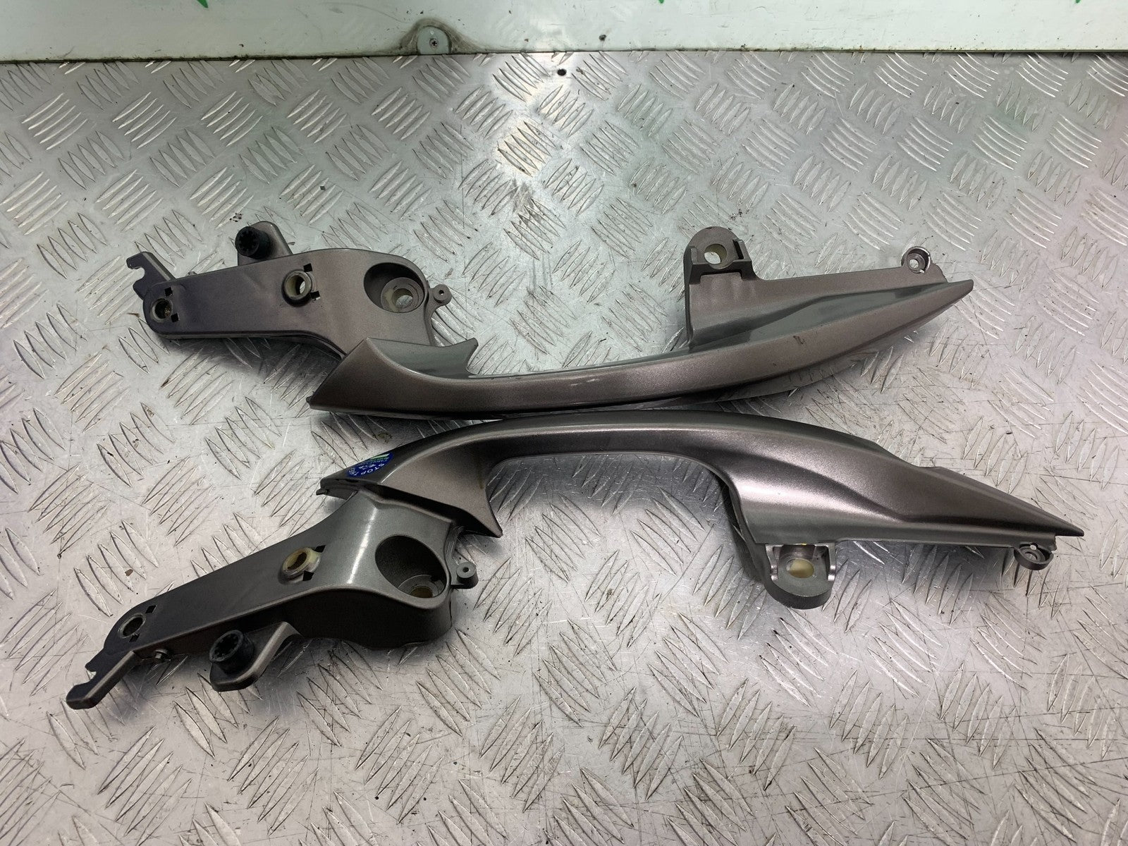 HONDA NT 700 V DEAUVILLE GRAB RAILS  YEAR 2006-2010 (CMB1298)