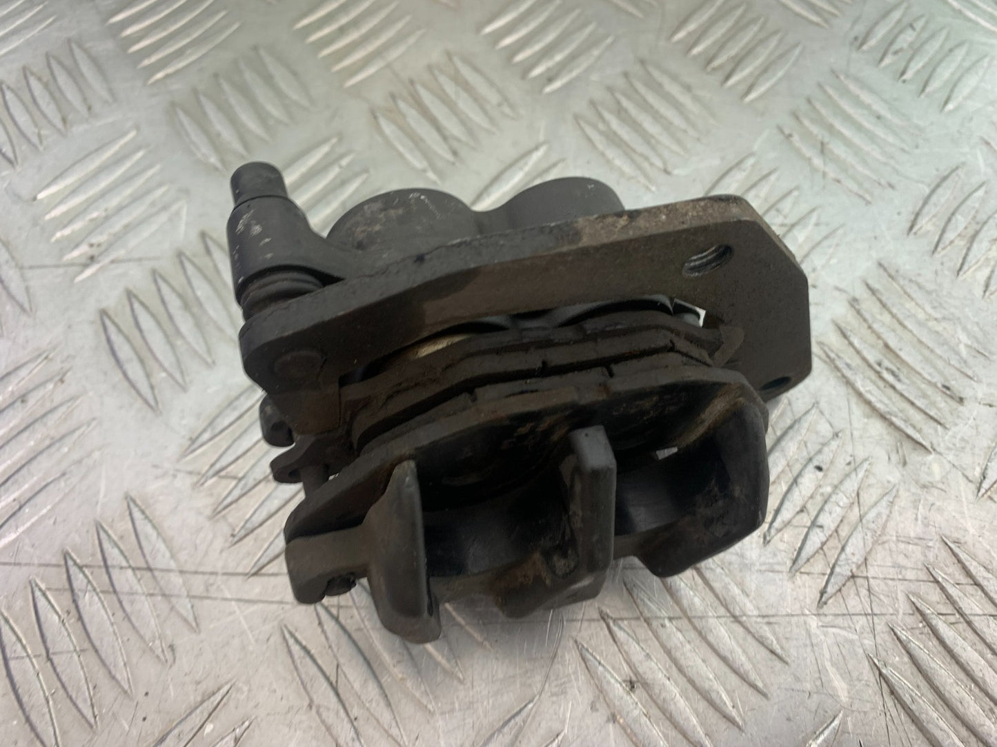 YAMAHA XMAX 300 FRONT BRAKE CALIPER YEAR 2017-2020 (CMB1218)