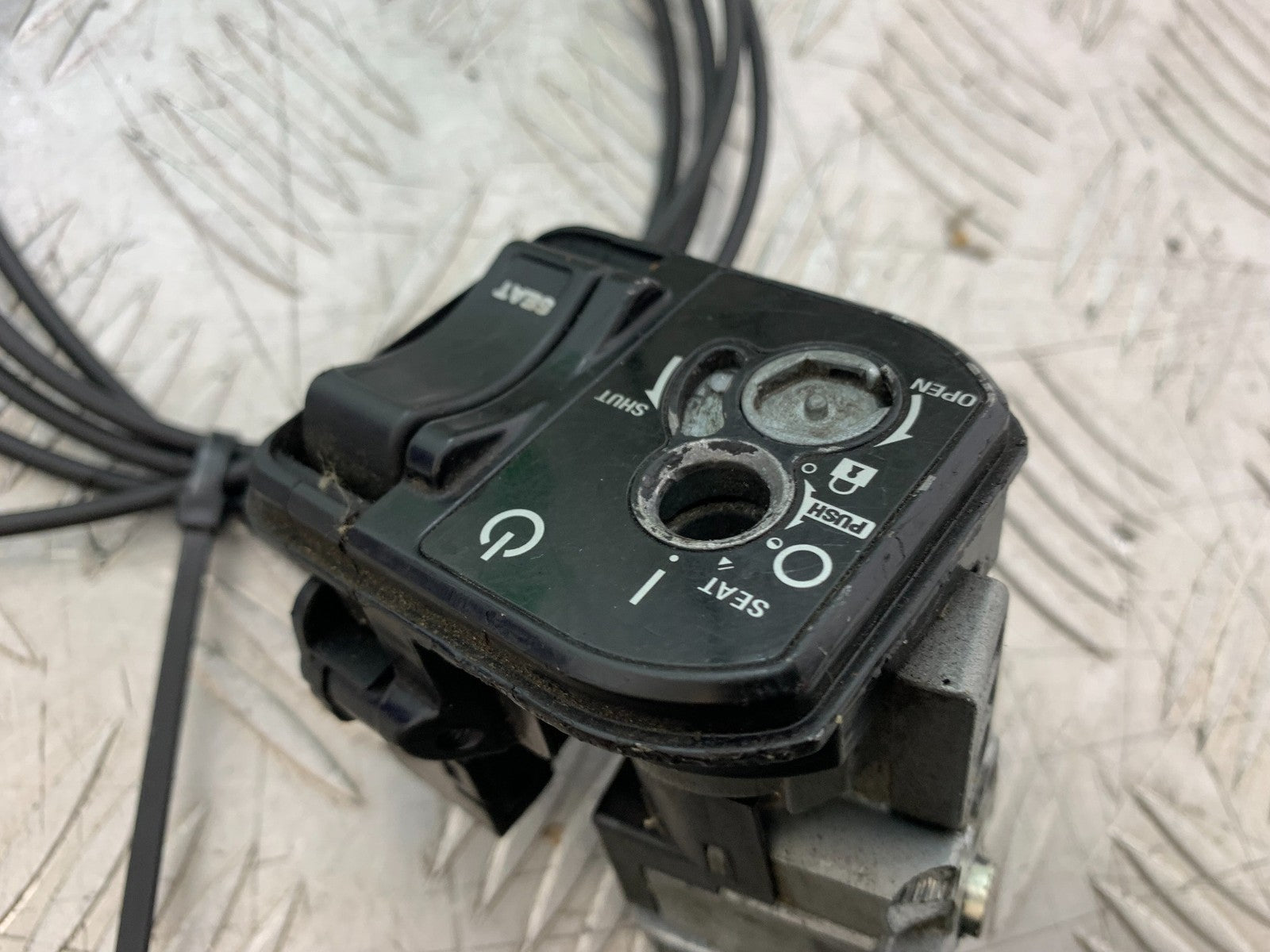 HONDA NSC110 VISION IGNITION SWITCH AND KEY   YEAR 2017-2020 (CMB1249)
