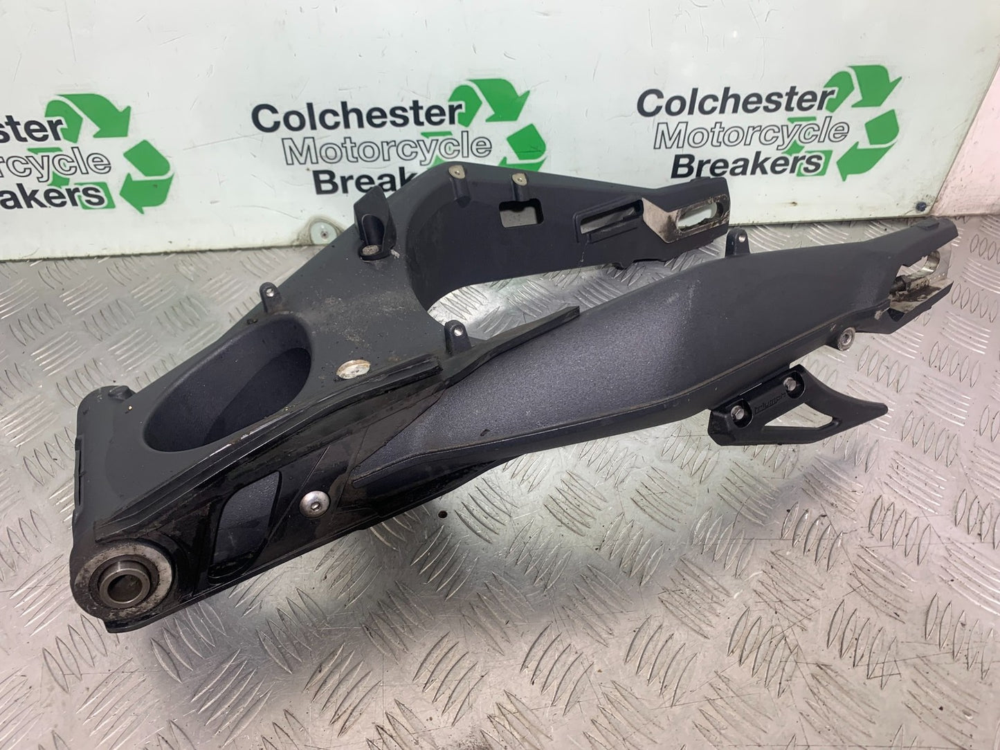 TRIUMPH 675 STREET TRIPLE SWINGARM 2013-2016 (CMB1186)