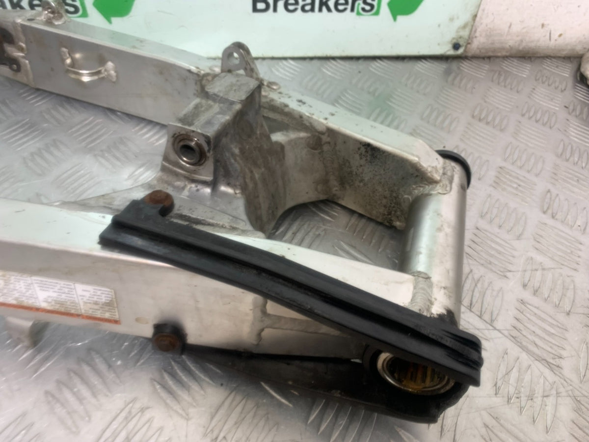 SUZUKI GSXR600 GSXR 600 K1 K2 K3 SWINGARM  1999-03 (CMB1284)