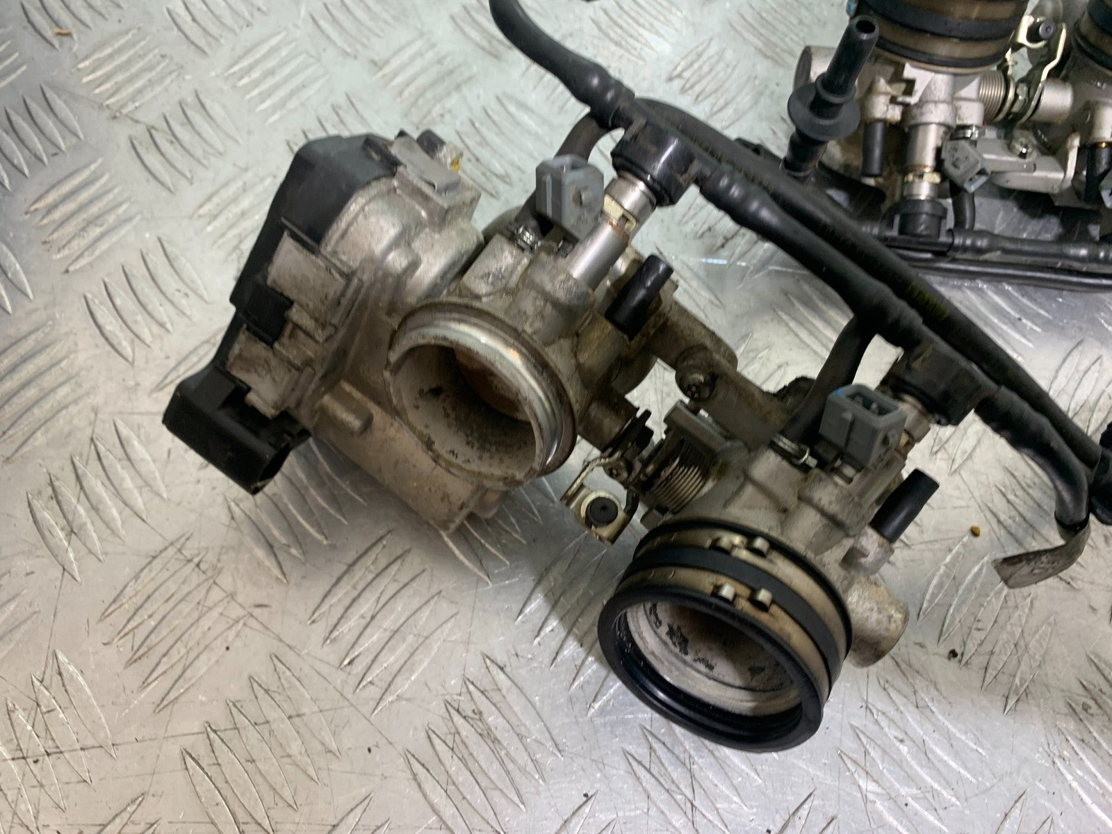 APRILIA TUONO 1000 V4R THROTTLE BODIES   YEAR 2011-13  (CMB1316)
