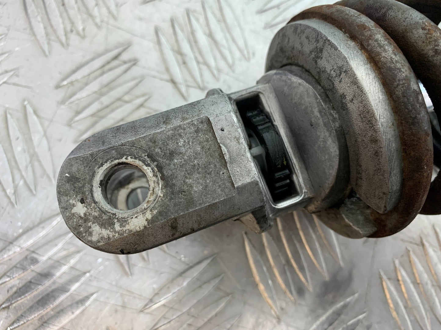 KAWASAKI ZZR1100 D REAR SHOCK   YEAR 1993-2001 (CMB1189)