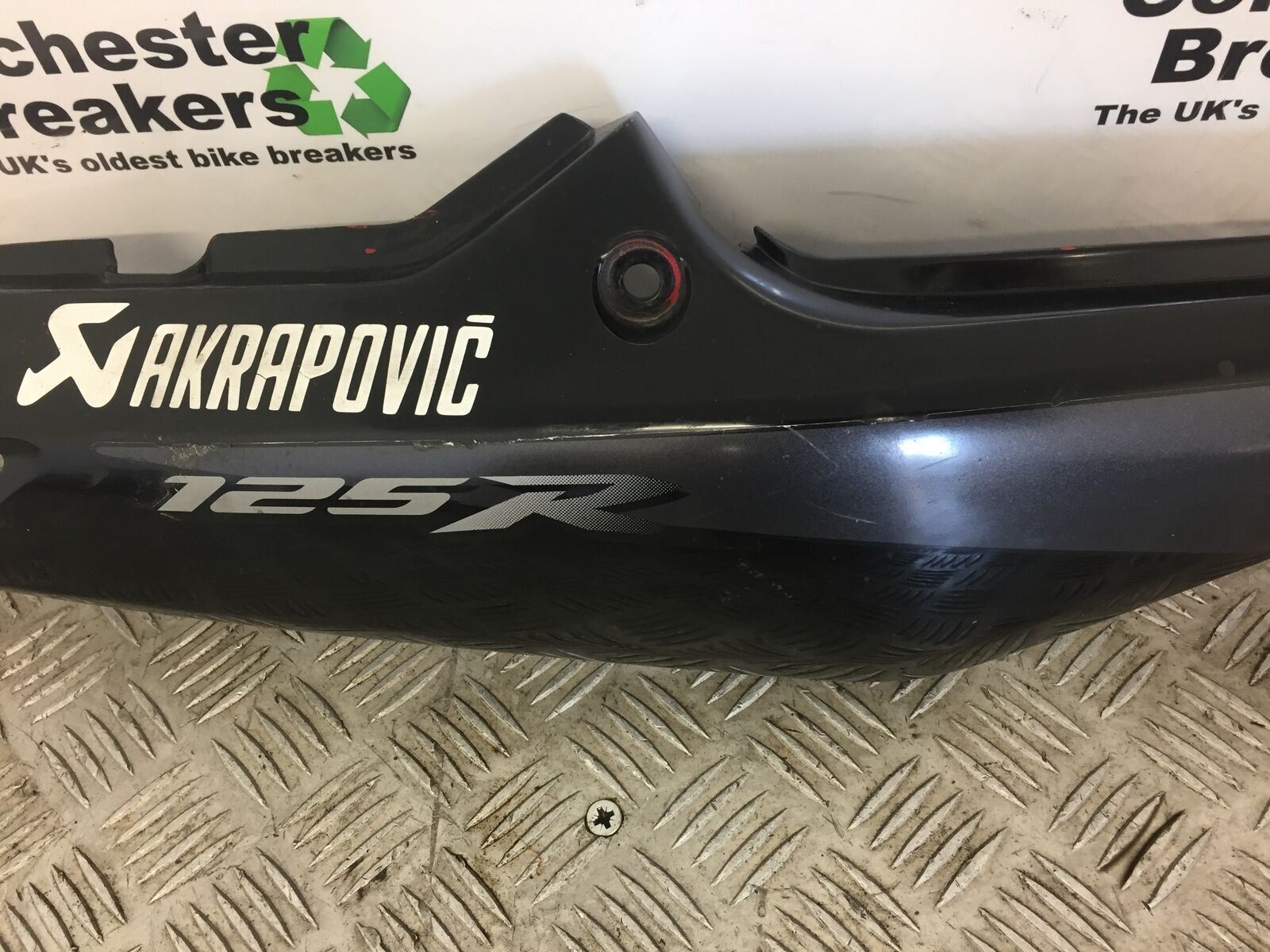 HONDA CBR125 CBR 125 RIGHT SEAT SIDE PANEL  YEAR 2008