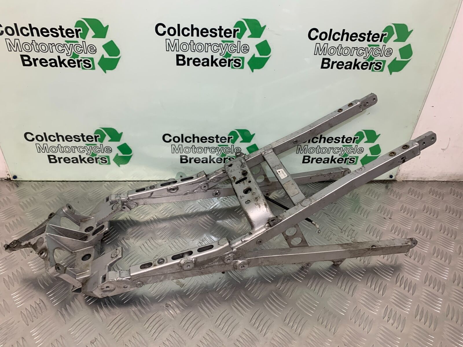YAMAHA FJR1300 FJR 1300 REAR SUBFRAME  YEAR 2001-05 (STOCK 946)