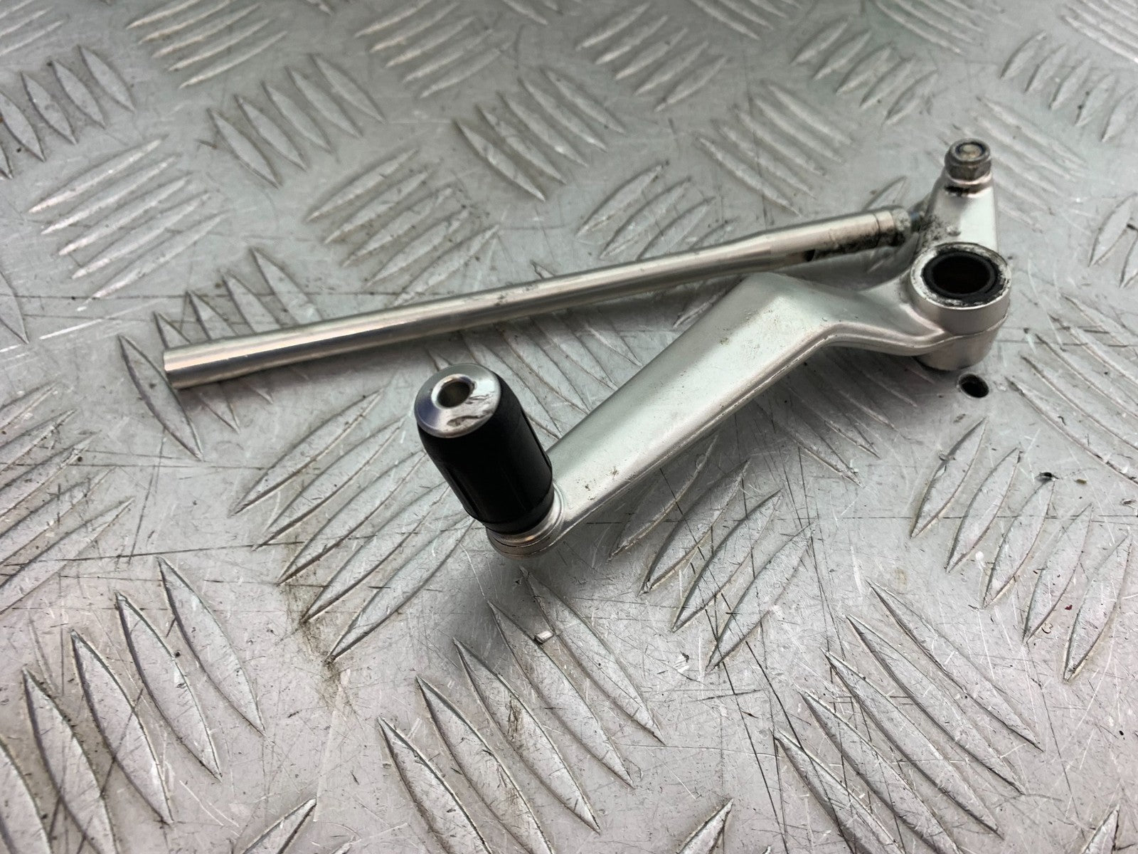 MV AGUSTA 800 F3 GEAR LEVER YEAR 2017-2019 (CMB1227)