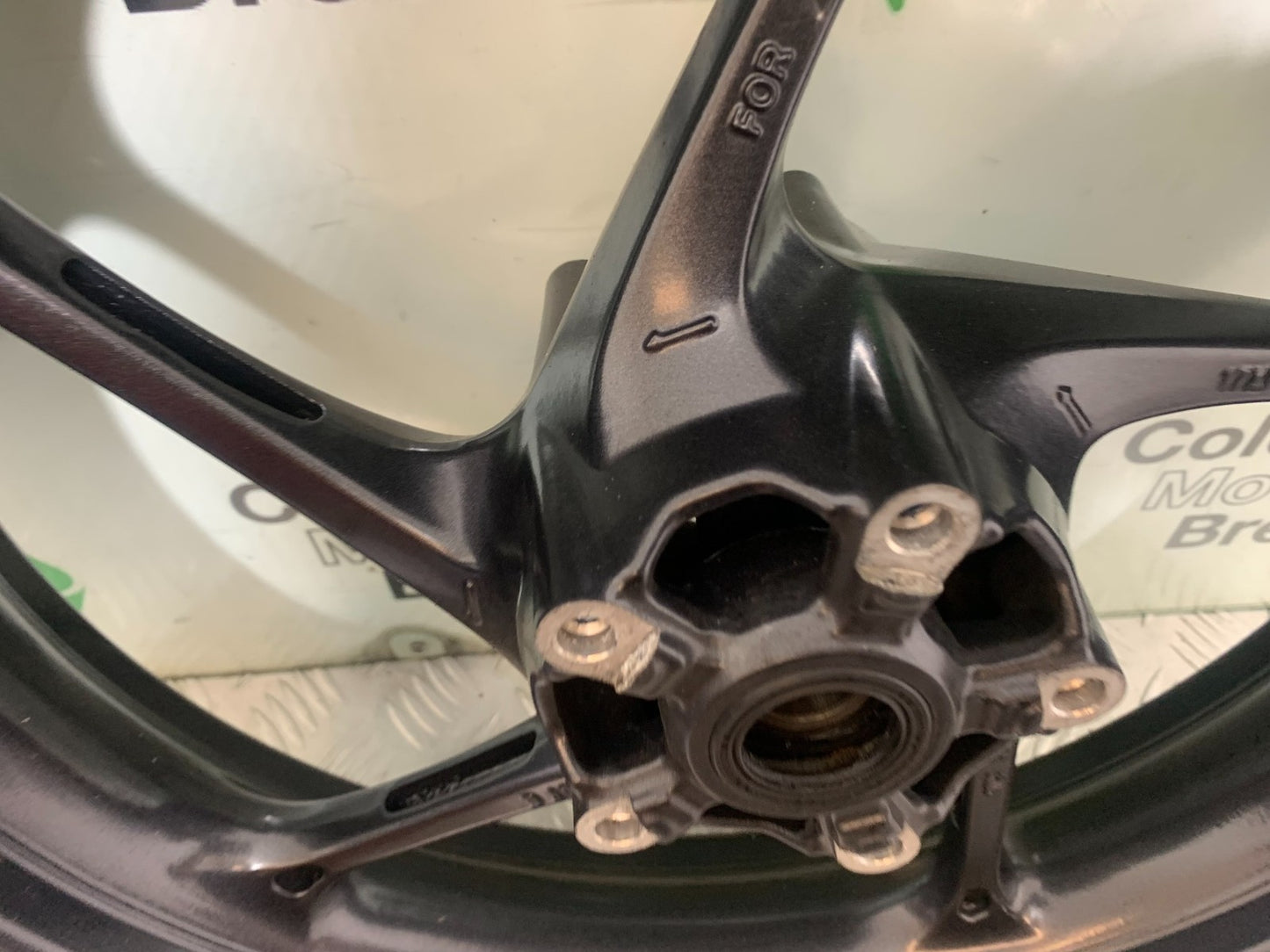 TRIUMPH 675 STREET TRIPLE FRONT WHEEL  2013-2016 (CMB1186)