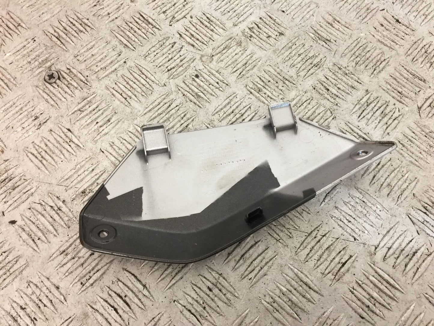 HONDA CRF1000 CRF 1000 AFRICA TWIN RIGHT PANEL INFILL  2019 (STOCK 759)