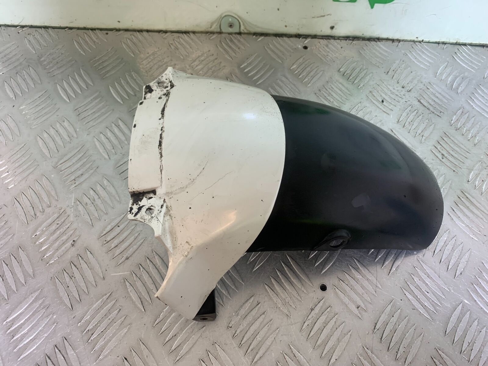 YAMAHA FJ1100 FJ 1100 FRONT MUDGUARD   YEAR 1984-1985 (CMB1101)