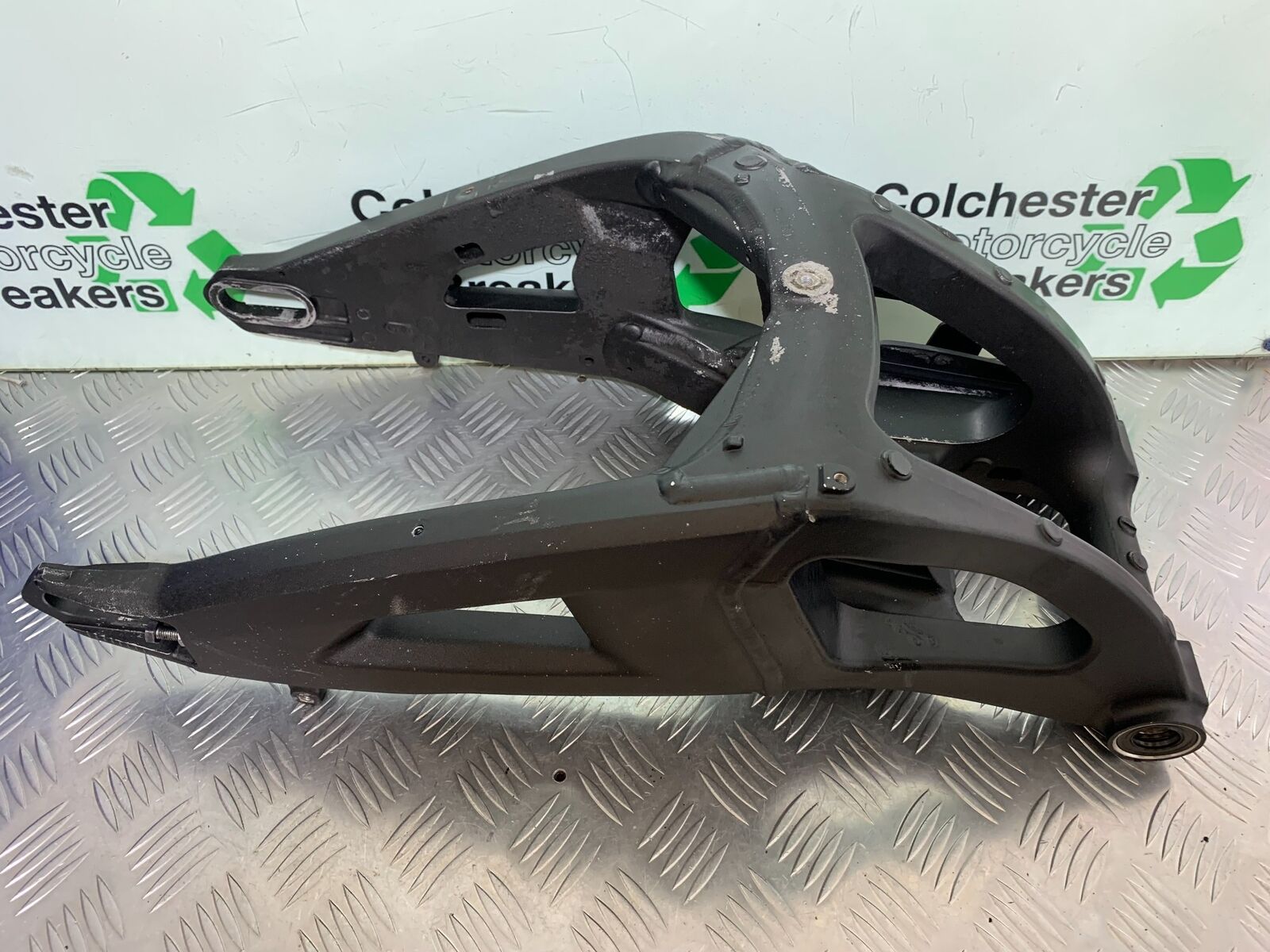KAWASAKI ZX10R ZX 10R SWINGARM YEAR 2016-2020 (CMB1015)