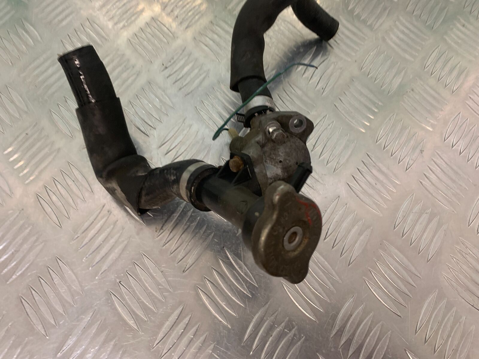 HONDA CBR 400 NC23 TRI-ARM THERMOSTAT   YEAR 1987-89 (STOCK 969)