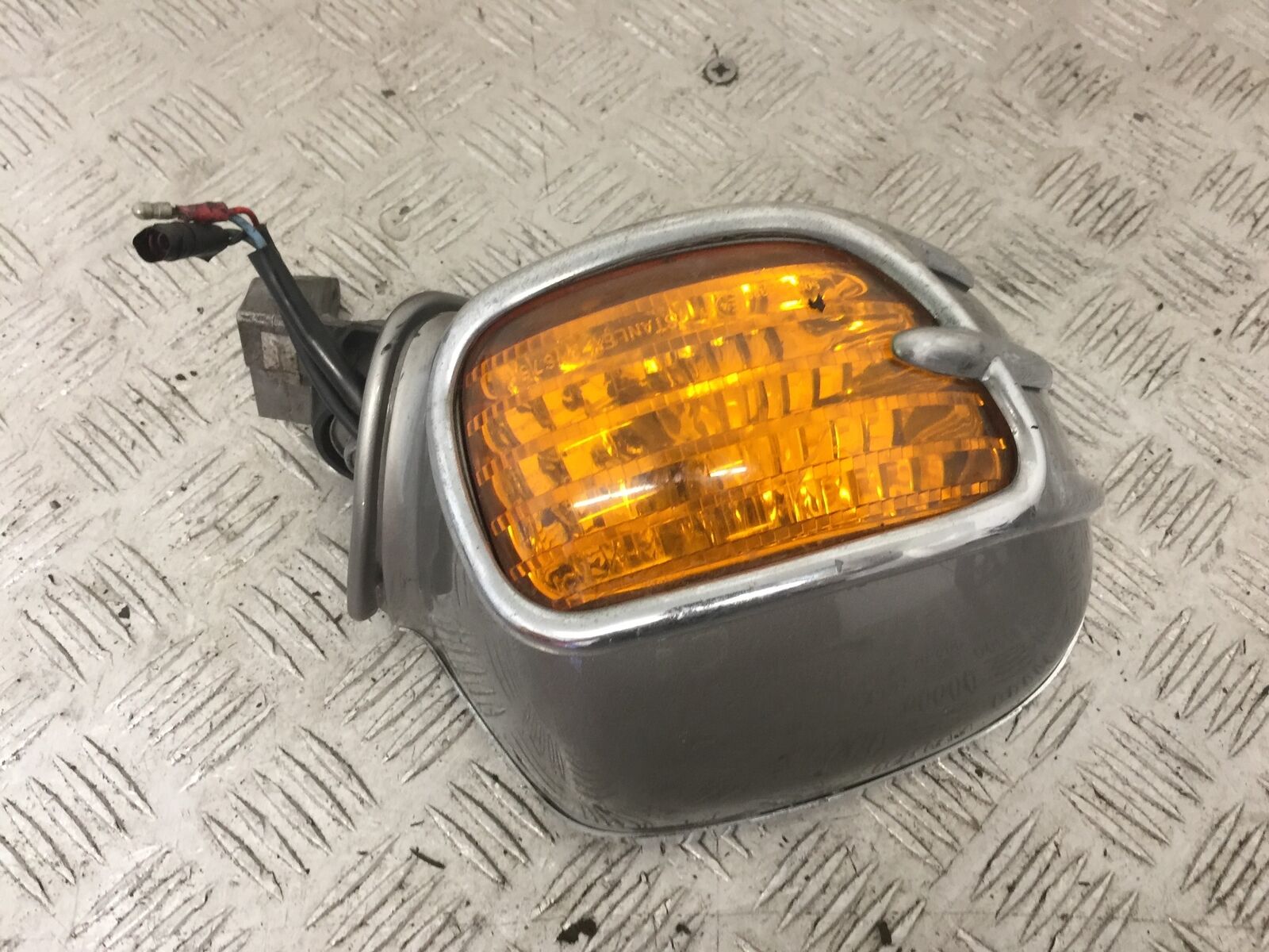 HONDA GL1800 GL 1800 RIGHT MIRROR  YEAR 2004-10 ABS (STOCK 890)