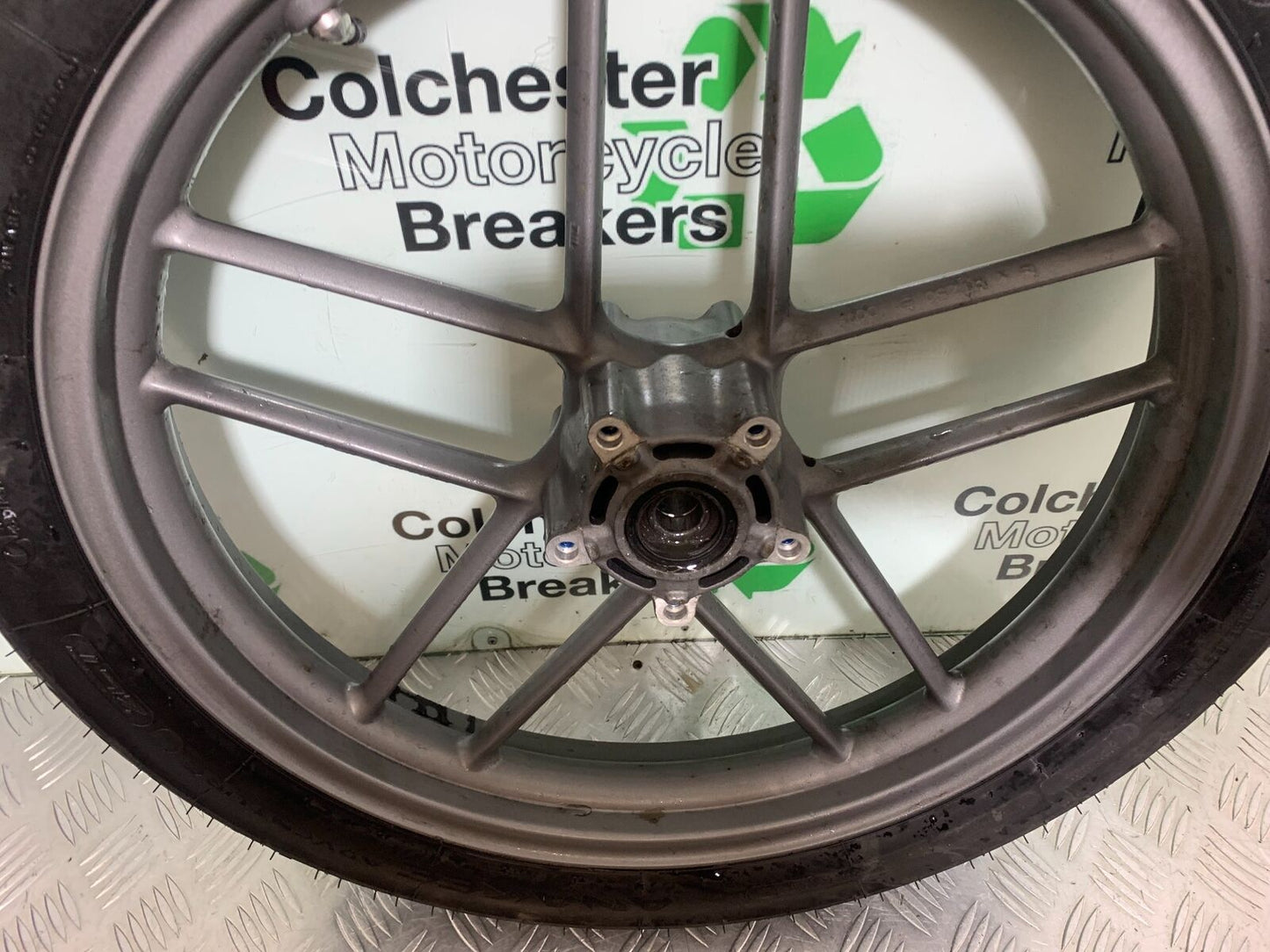 TRIUMPH TIGER 800 FRONT WHEEL   YEAR 2011-2014 (CMB1113)