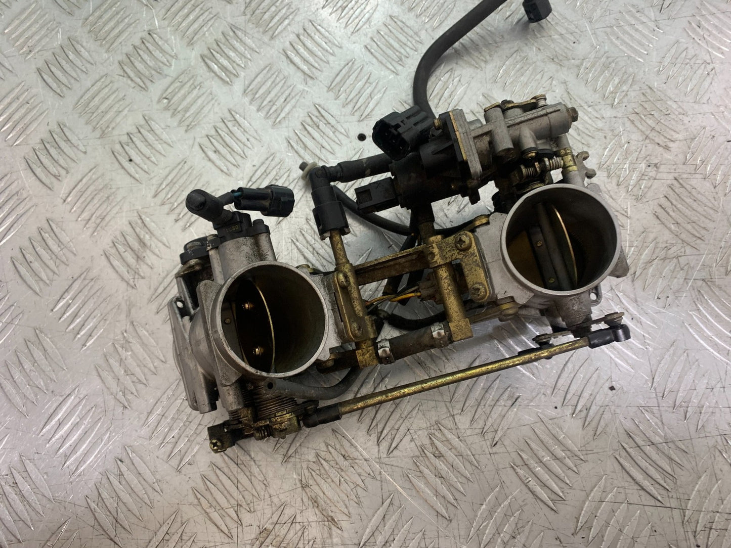 SUZUKI SV1000 SV 1000 S THROTTLE BODIES  YEAR 2003-2007 (CMB1293)