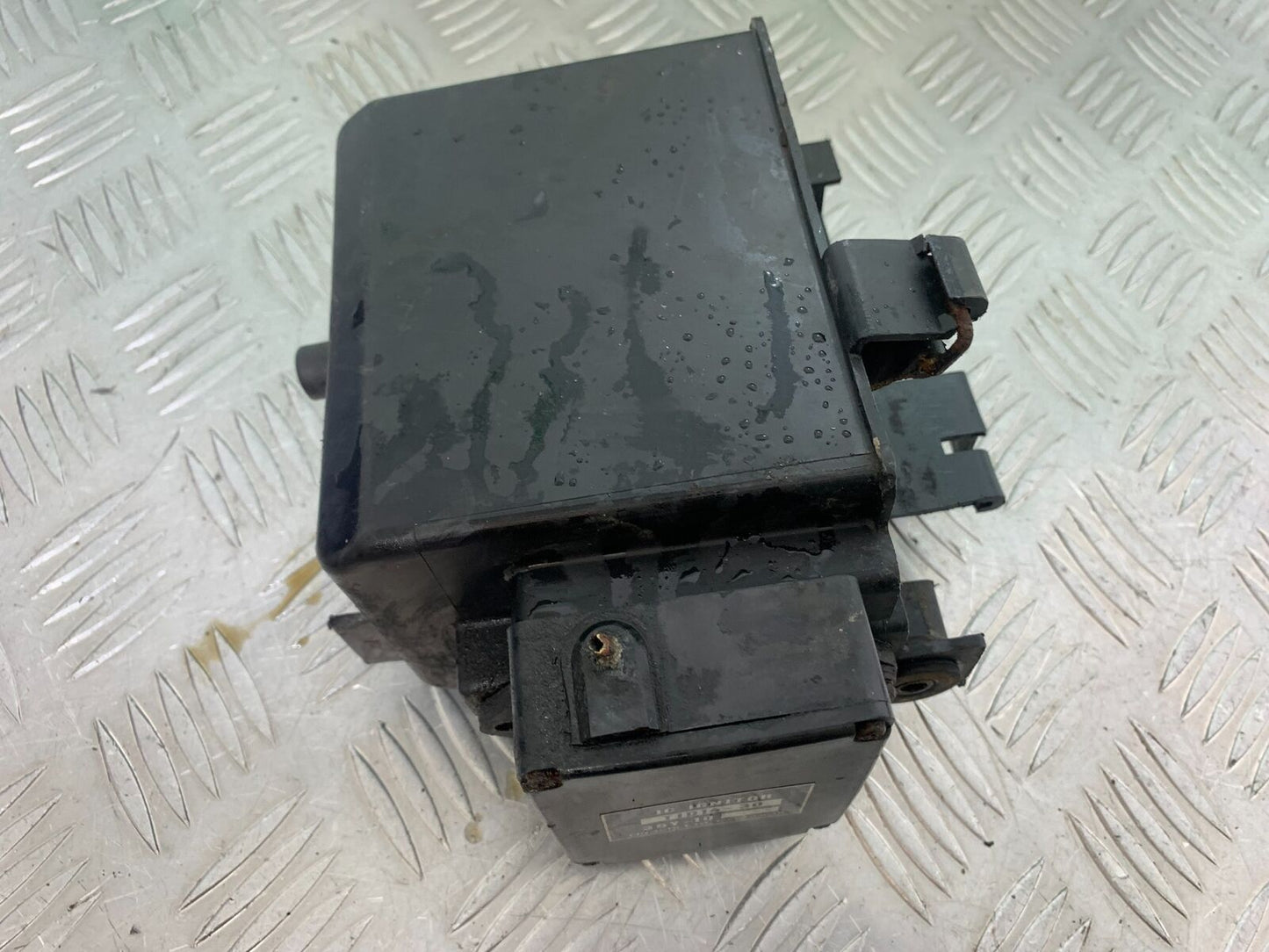 YAMAHA FJ1100 FJ 1100 CDI UNIT   YEAR 1984-1985 (CMB1101)