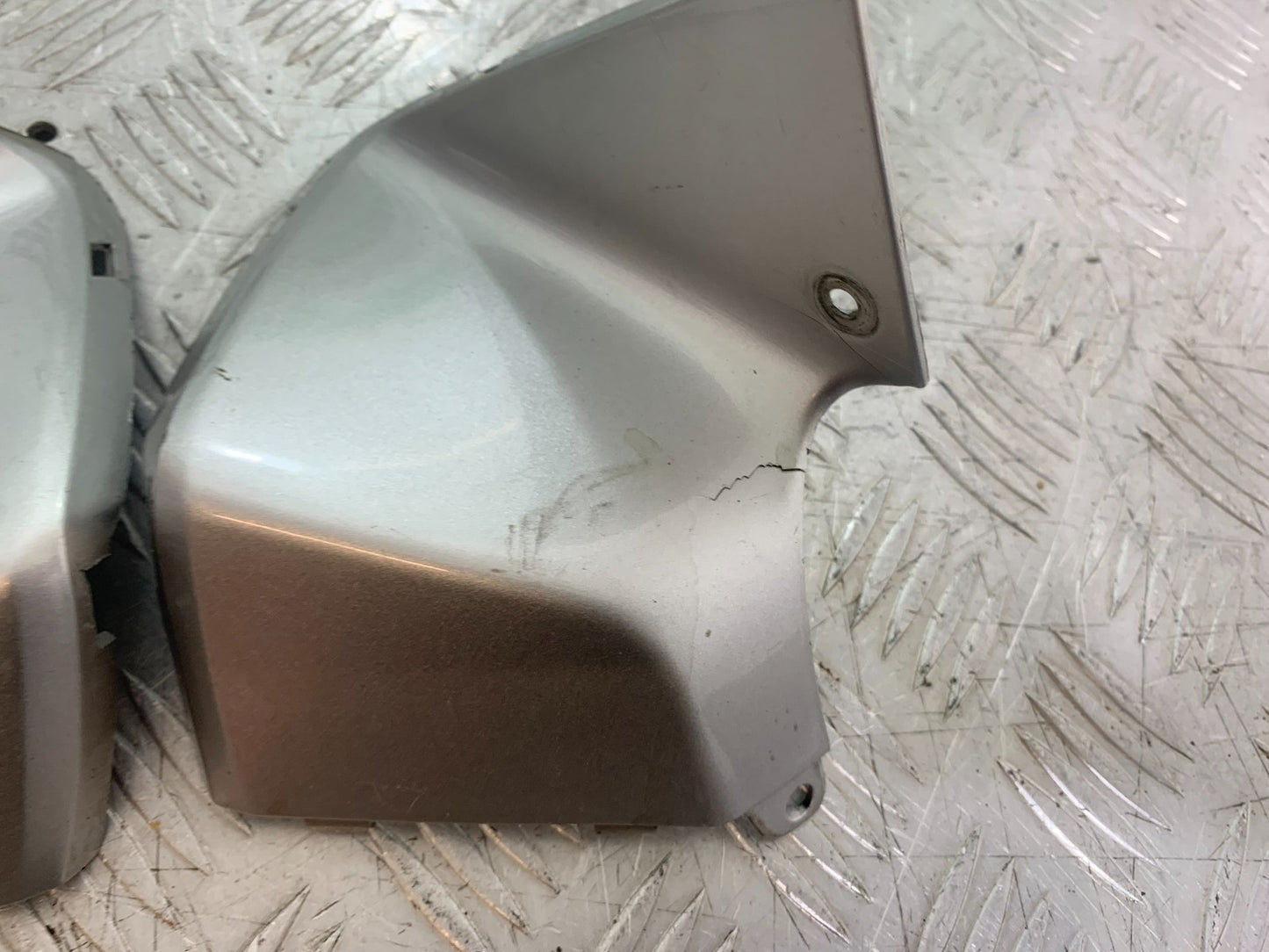 HONDA VFR800 VFR 800 V-TEC LEFT & RIGHT TOP INFILLS  YEAR 2002 -09 (CMB1296)