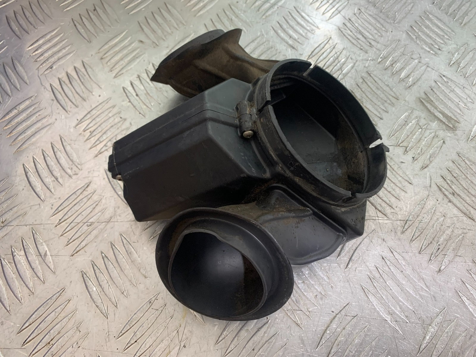 APRILIA RSV1000 RSV 1000 MILLE AIR TUBE  1998- 2003 (CMB1184)