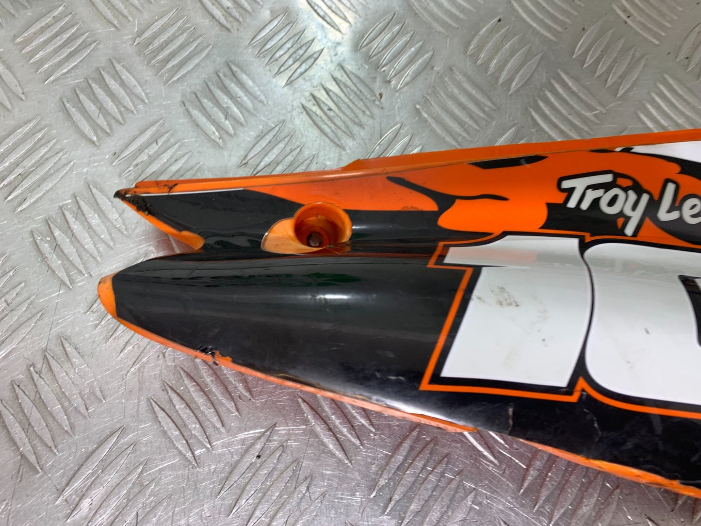 QINGQI QM125 GY-2B RIGHT SEAT PANEL YEAR 2016 (CMB1228)
