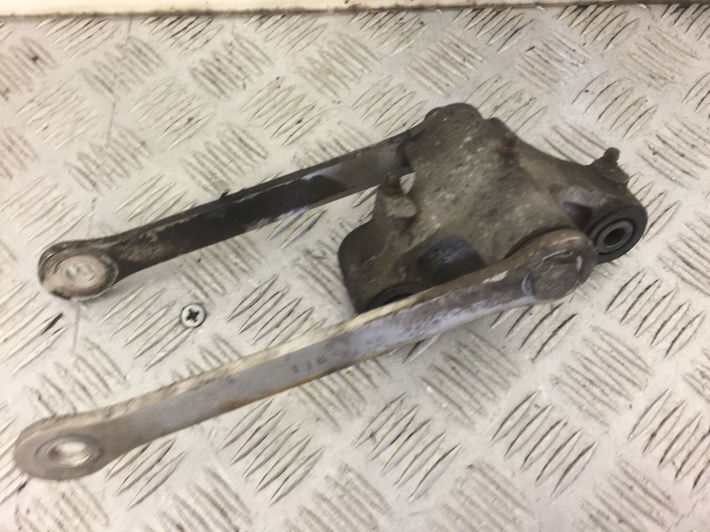 KAWASAKI ZX6R ZX6 J REAR SHOCK LINKAGE  YEAR 2000  (STOCK 456)