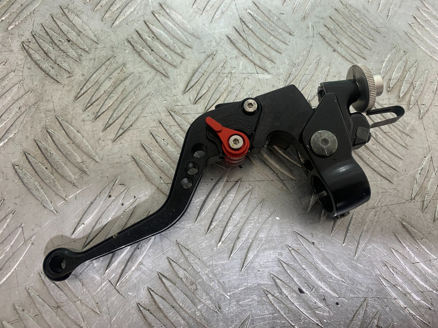 YAMAHA YZF R1 14 B BIG BANG CLUTCH LEVER AND BRACKET   2009-14 (CMB1175)