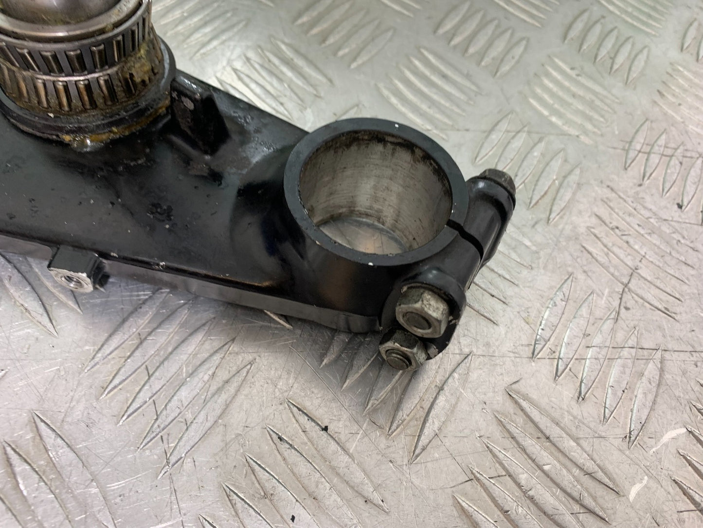 KAWASAKI ZZR1100 D BOTTOM YOKE YEAR 1993-2001 (CMB1189)