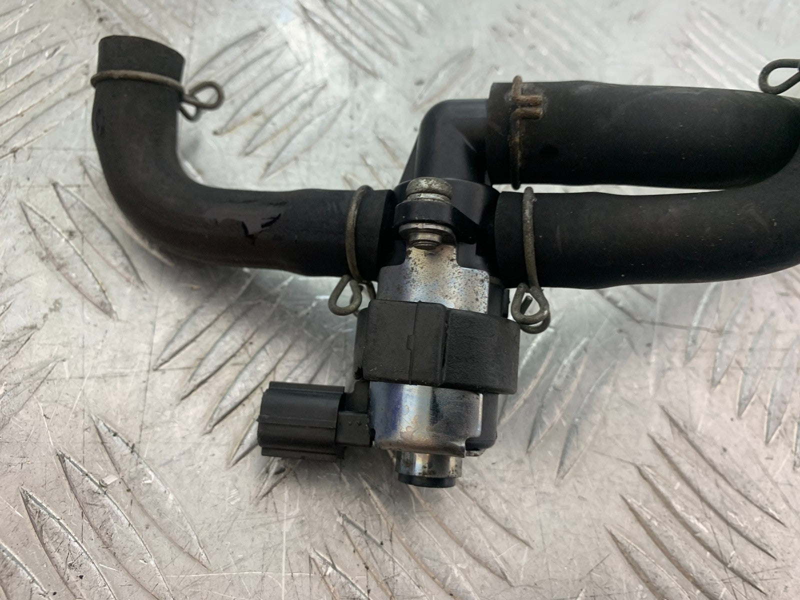 HONDA CBR1000 rr FIREBLADE AIR VALVE   2012-2016 (CMB1280)