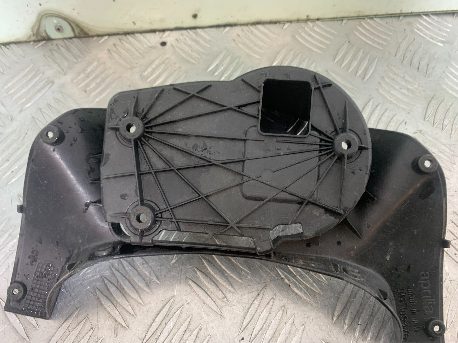 APRILIA 650 PAGASO STRADA CLOCK SURROUND  YEAR 2005-2010 (CMB1260)