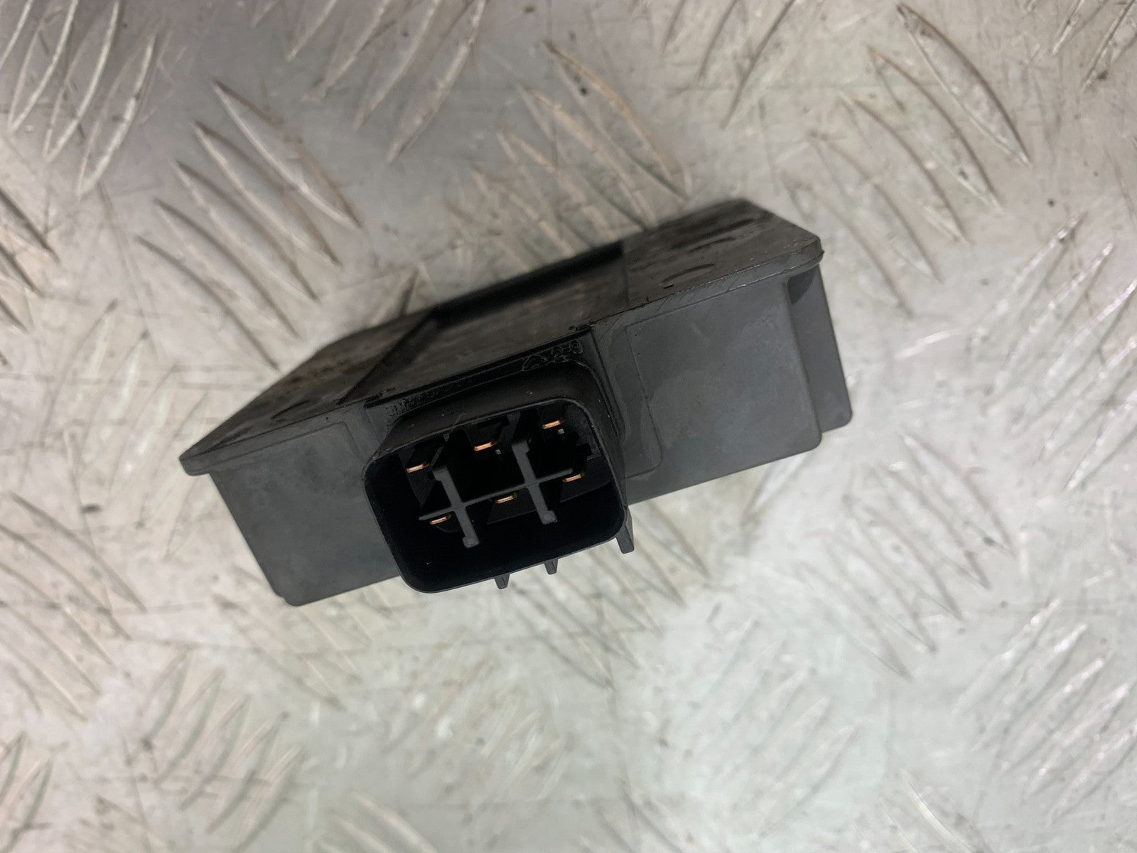 KAWASAKI 650 VERSYS REGULATOR YEAR 2015-2018 (CMB1288)
