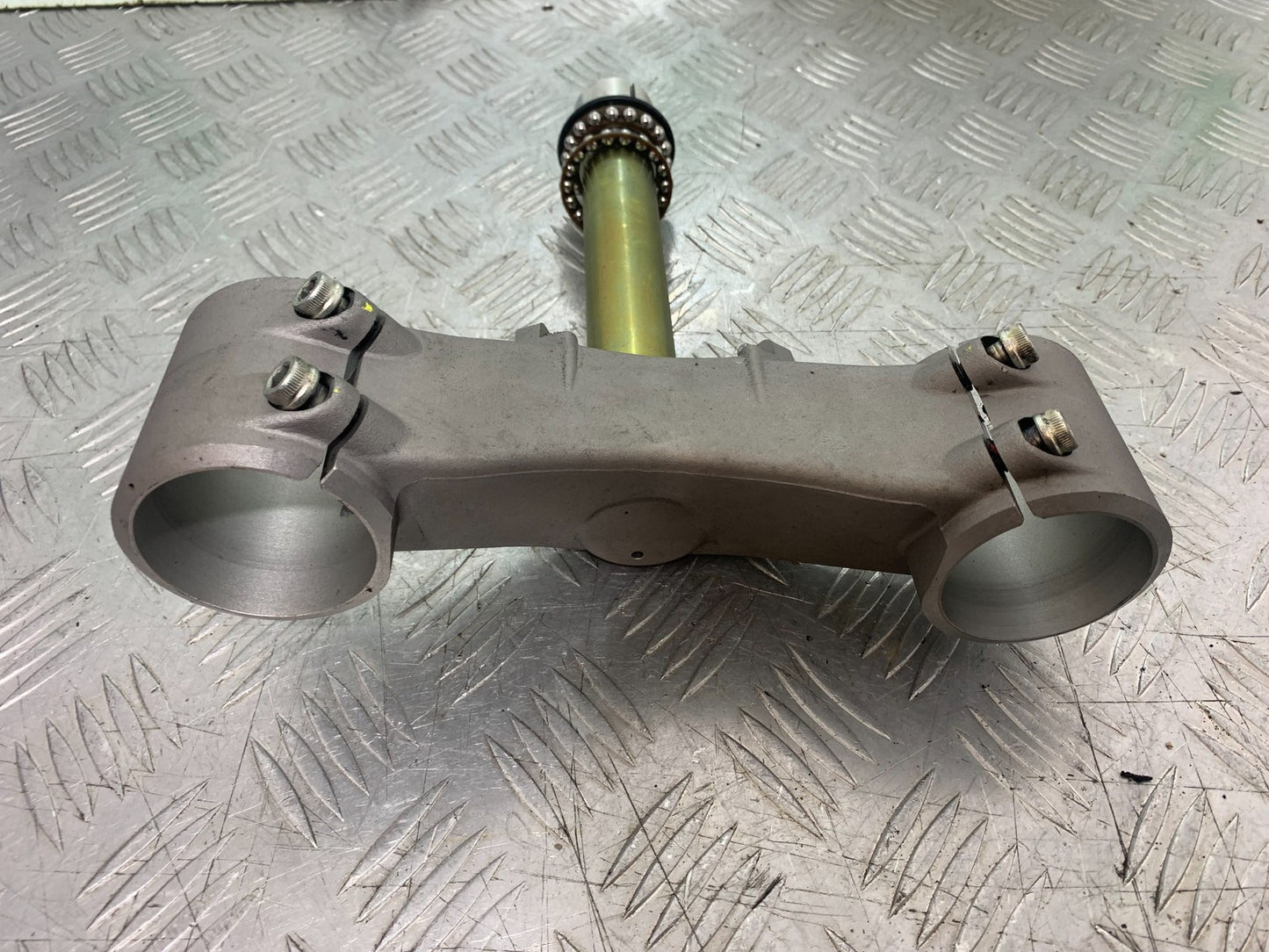 DUCATI 1198 S BOTTOM YOKE  YEAR 2009-2011 (CMB1219)