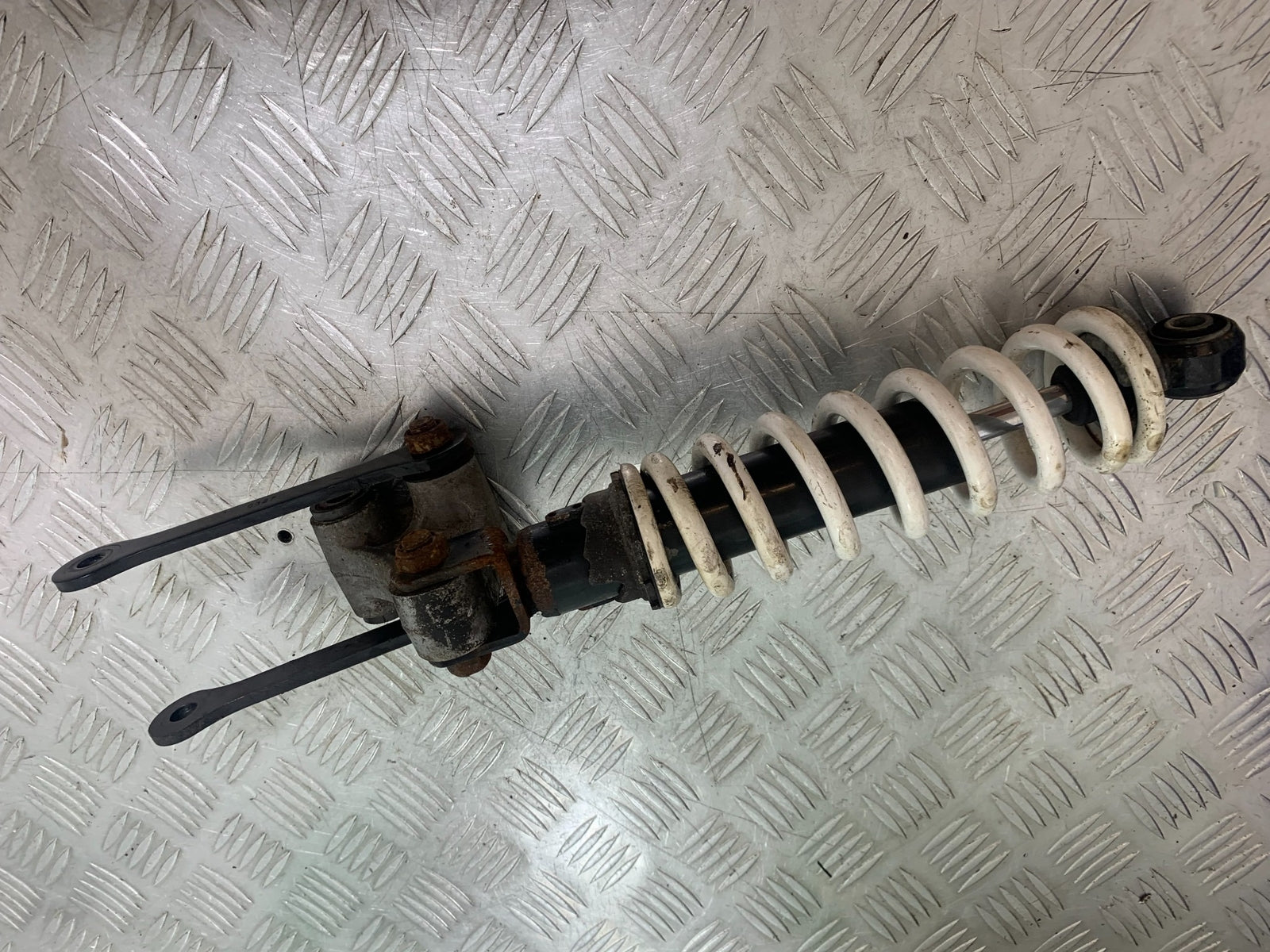 KAWASAKI Z125 Z 125 REAR SHOCK  YEAR  2018-2023 (CMB1167)