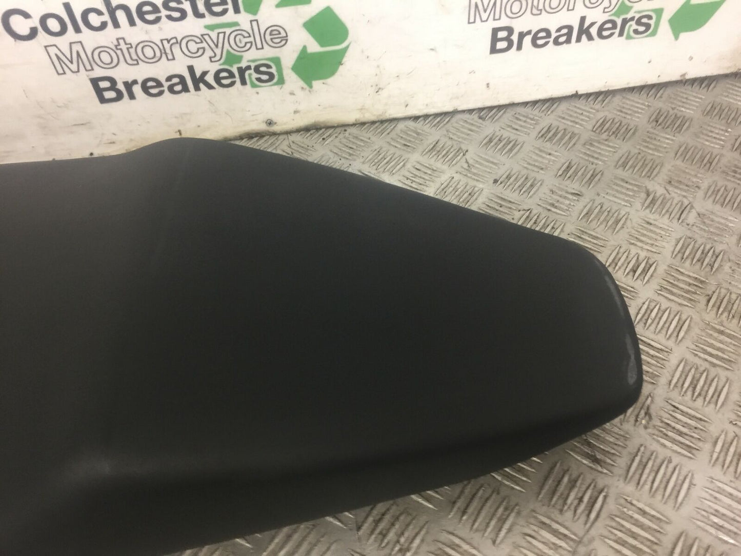 HONDA VFR800 V TEC SCREEN  YEAR 2009-2013  (ABS) STOCK 576