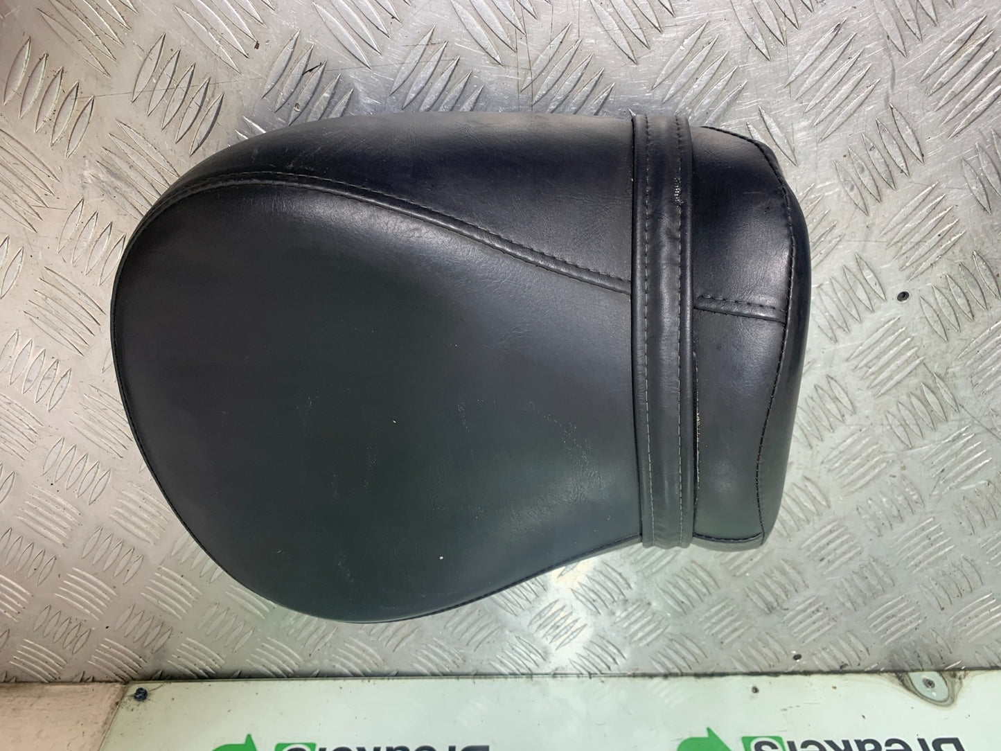 KAWASAKI VN1500 CLASSIC REAR SEAT   YEAR 1999 -2006 (CMB1166)