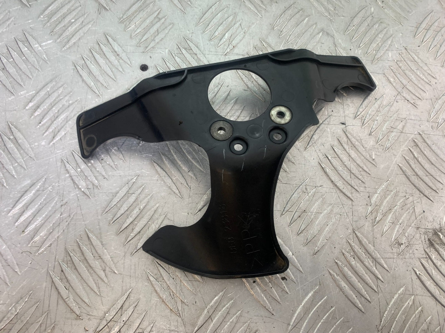 YAMAHA YZF R7 BOTTOM YOKE INFILL COVER  YEAR 2022-2025 (CMB1255)