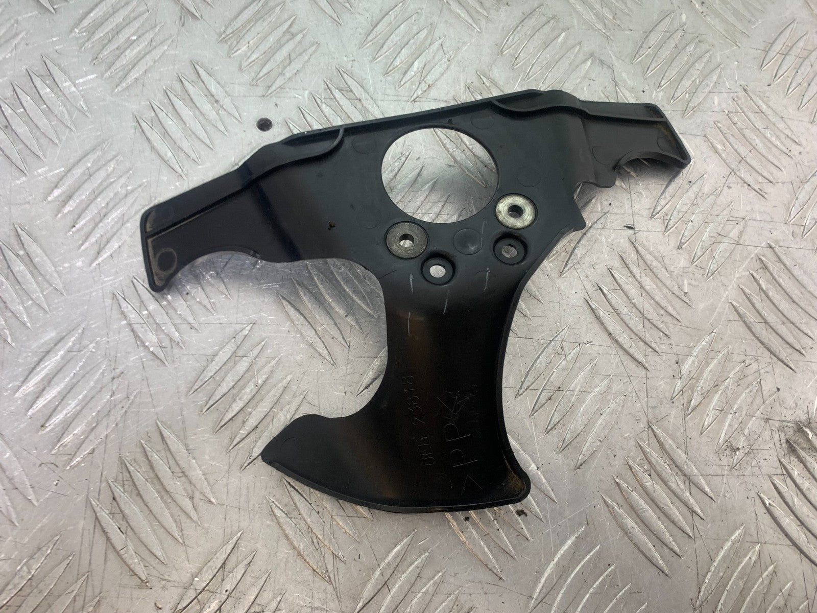 YAMAHA YZF R7 BOTTOM YOKE INFILL COVER  YEAR 2022-2025 (CMB1255)