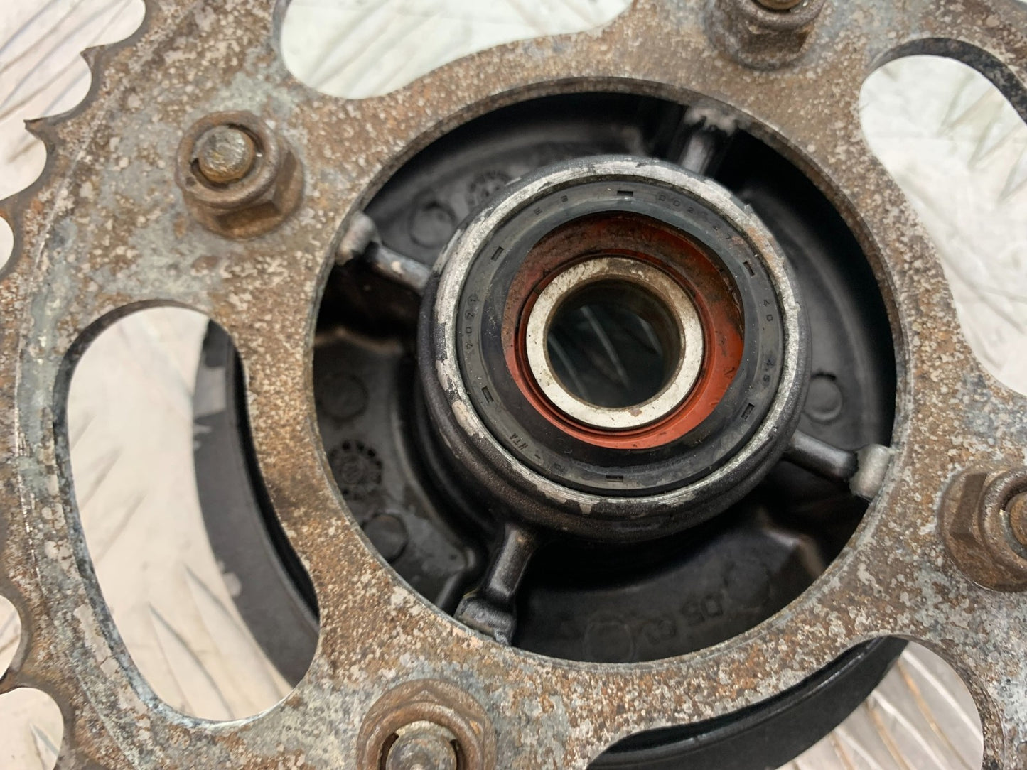 HONDA CBF125 CBF 125 SPROCKET CARRIER  YEAR 2009-14 (CMB1182)