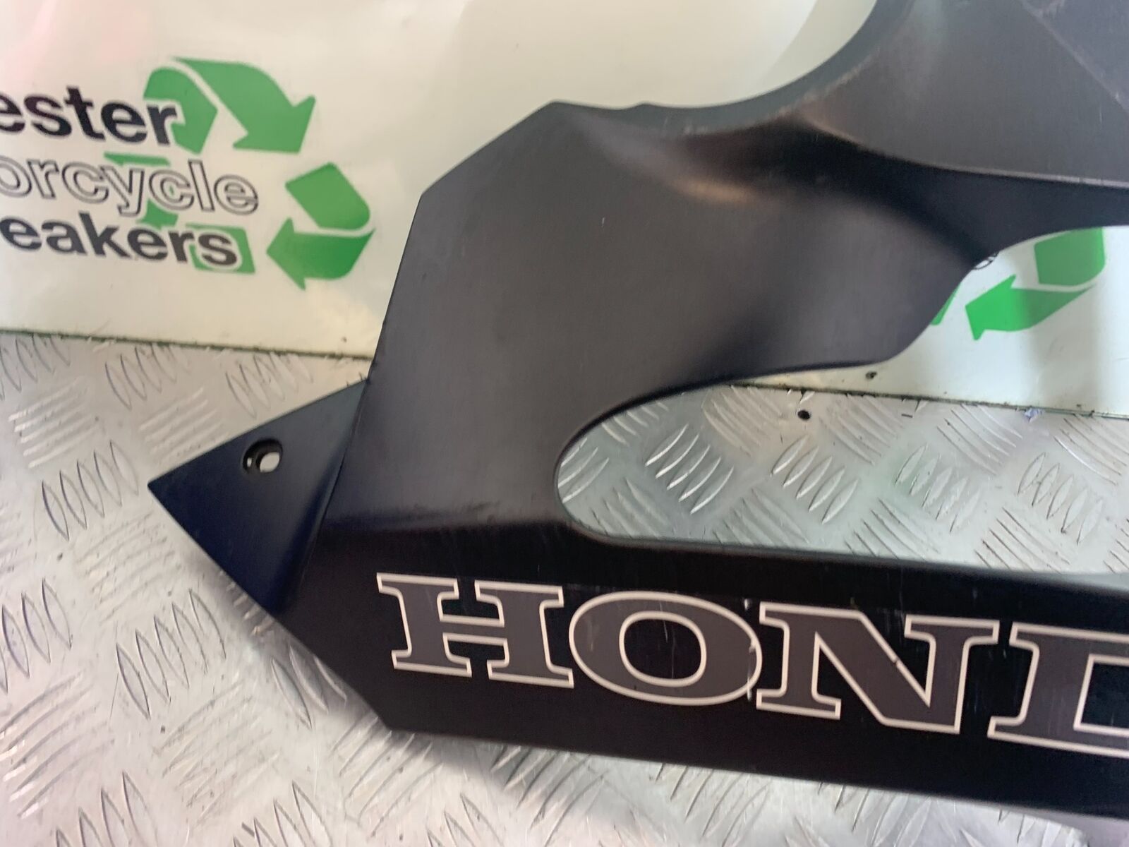 HONDA CBR650 F CBR 650F RIGHT LOWER FAIRING  YEAR 2014-17  (CMB1130)