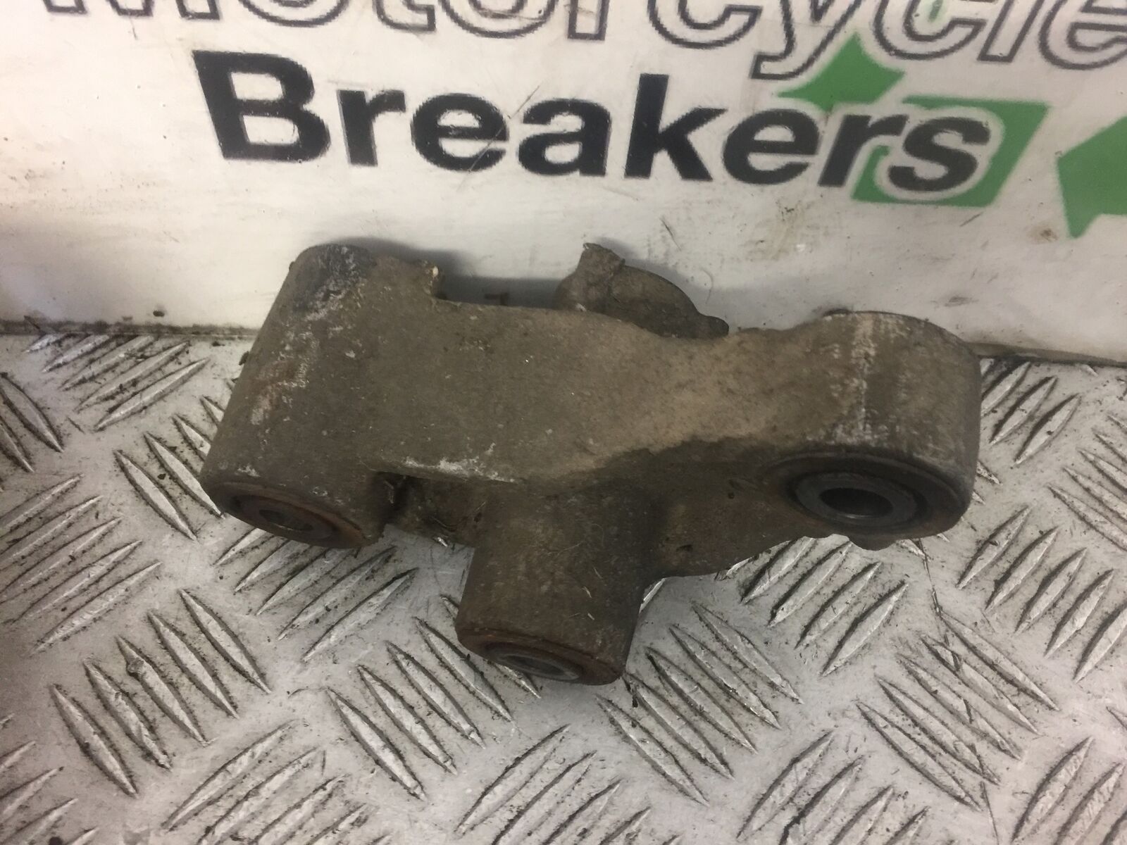 KAWASAKI VN900 VN 900 CUSTOM SHOCK LINKAGE   YEAR 2010 (STOCK 387)
